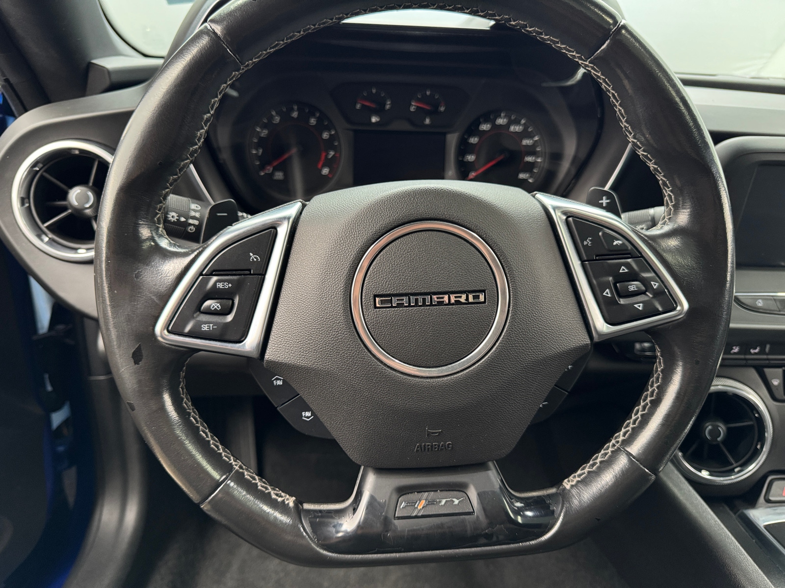 Thumbnail: 2017 Chevrolet Camaro - 4