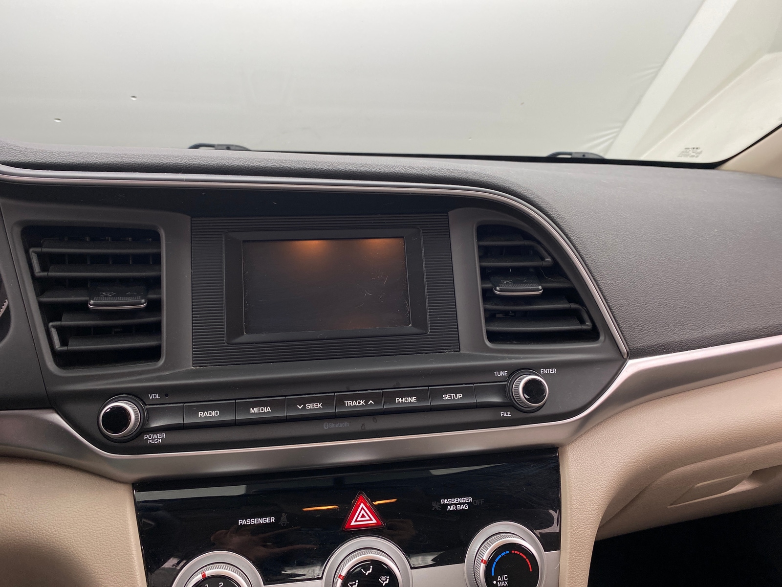 Thumbnail: 2019 Hyundai Elantra - 4