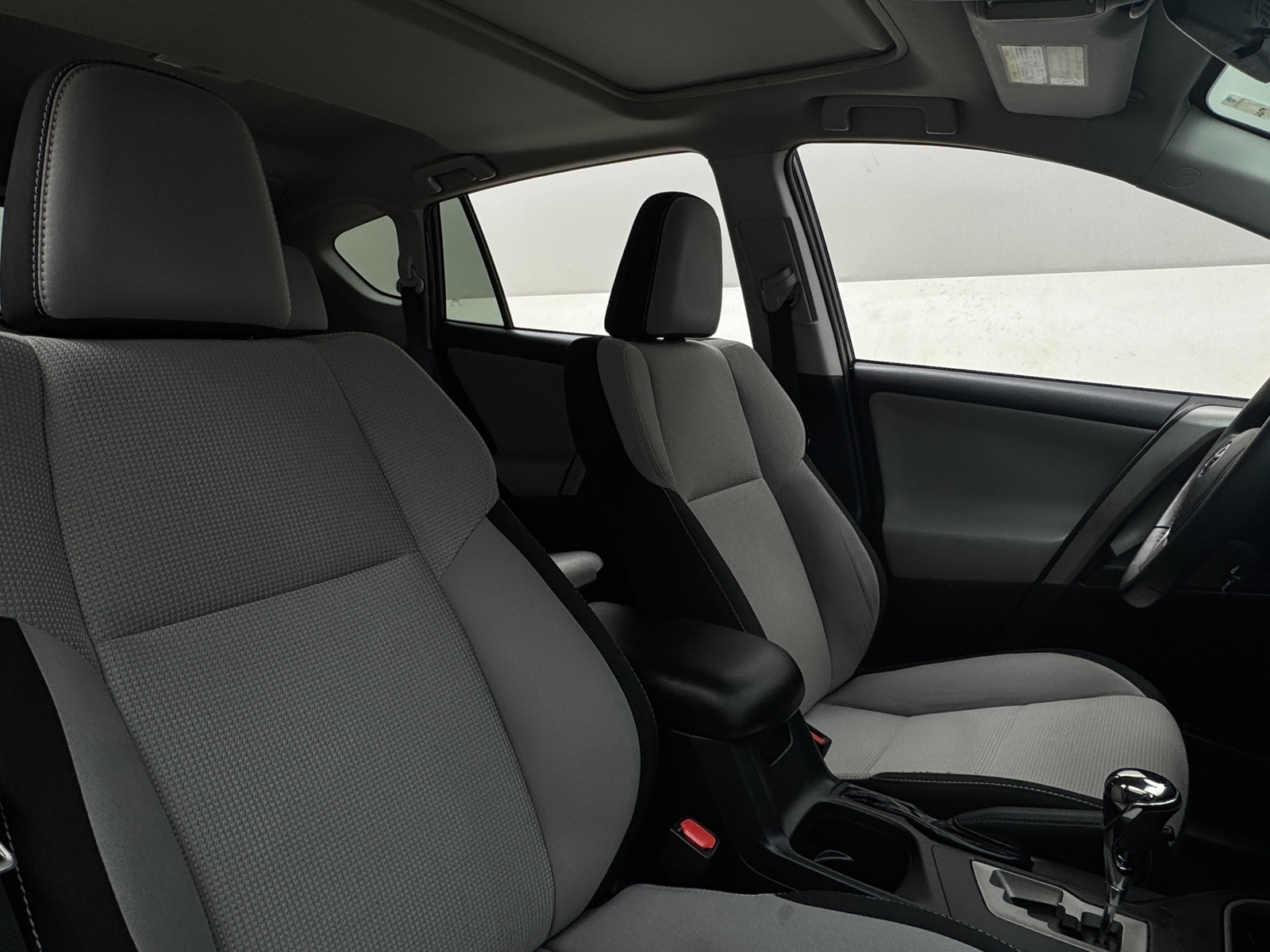 Thumbnail: 2017 Toyota RAV4 - 2