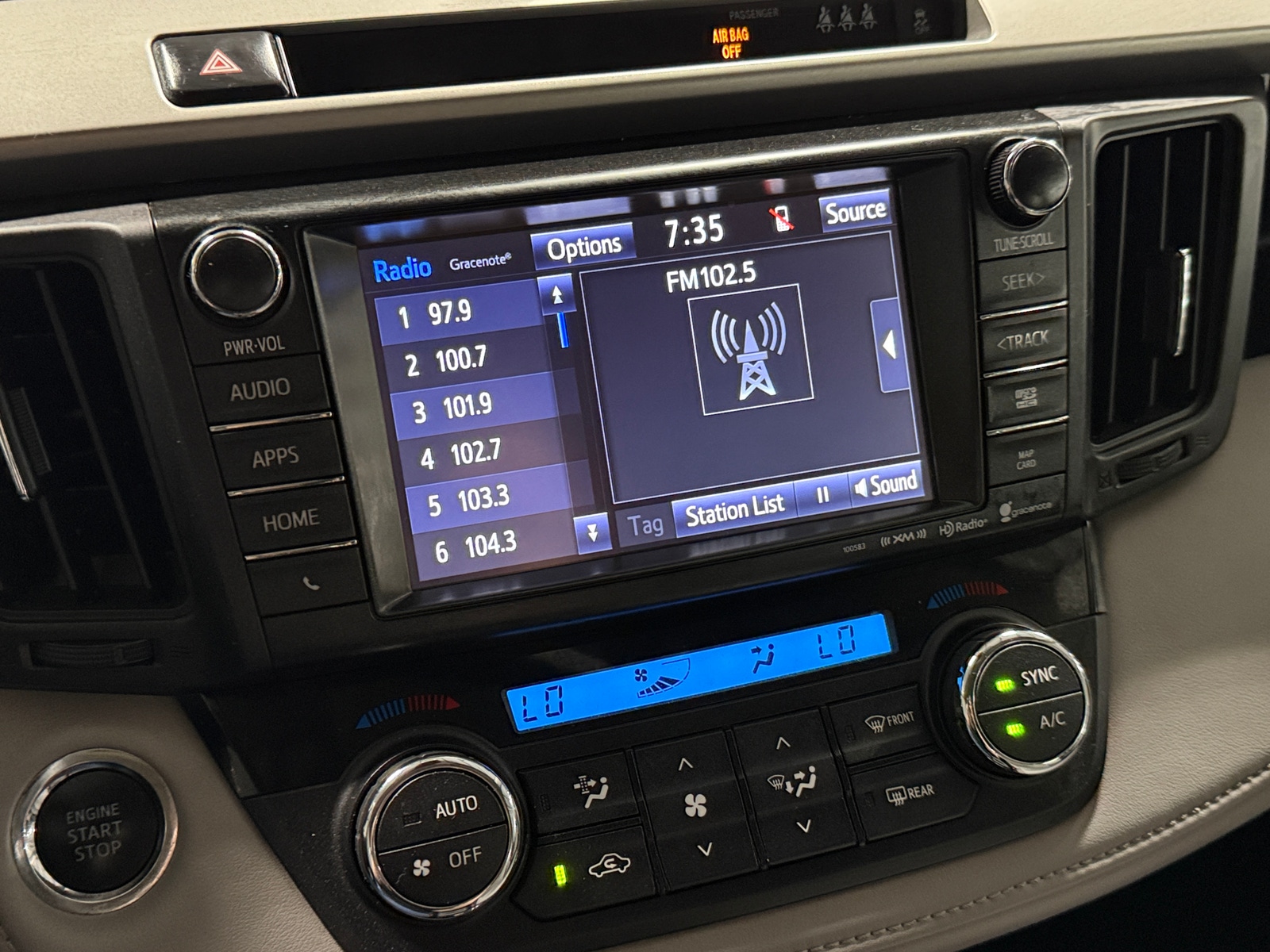 Thumbnail: 2017 Toyota RAV4 - 4