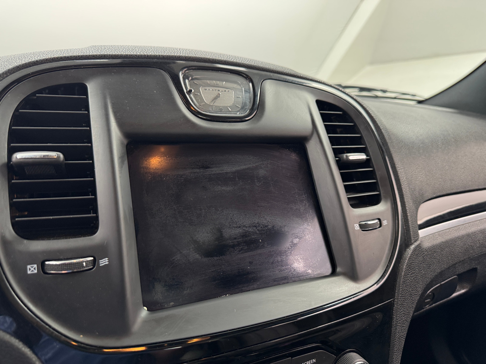 Thumbnail: 2019 Chrysler 300 - 3
