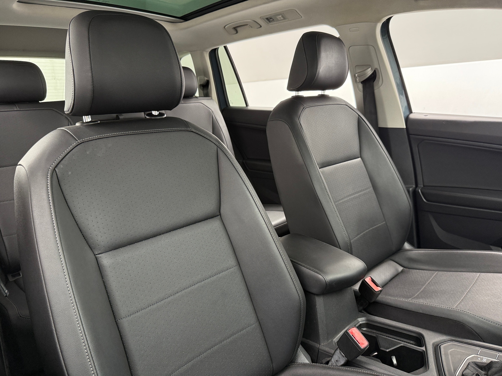 Thumbnail: 2019 Volkswagen Tiguan - 2