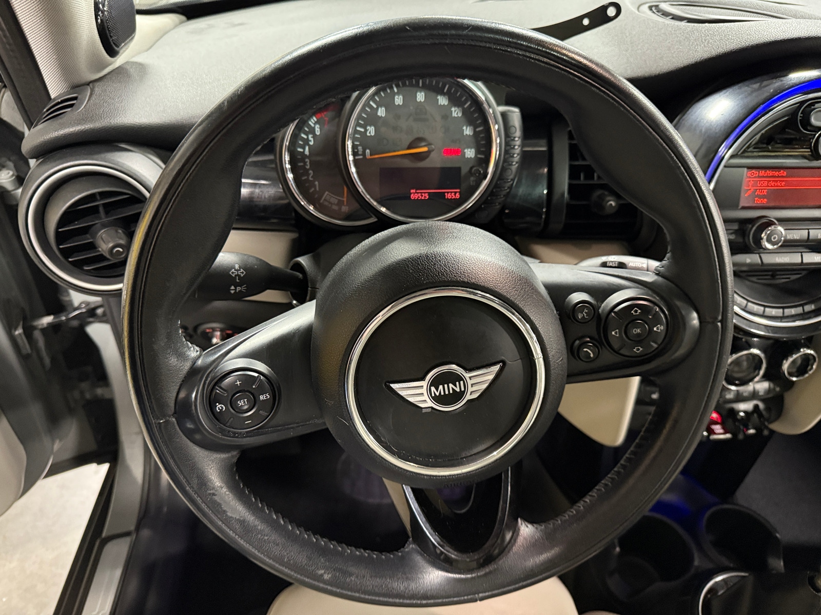 Thumbnail: 2015 MINI Cooper Hardtop - 4