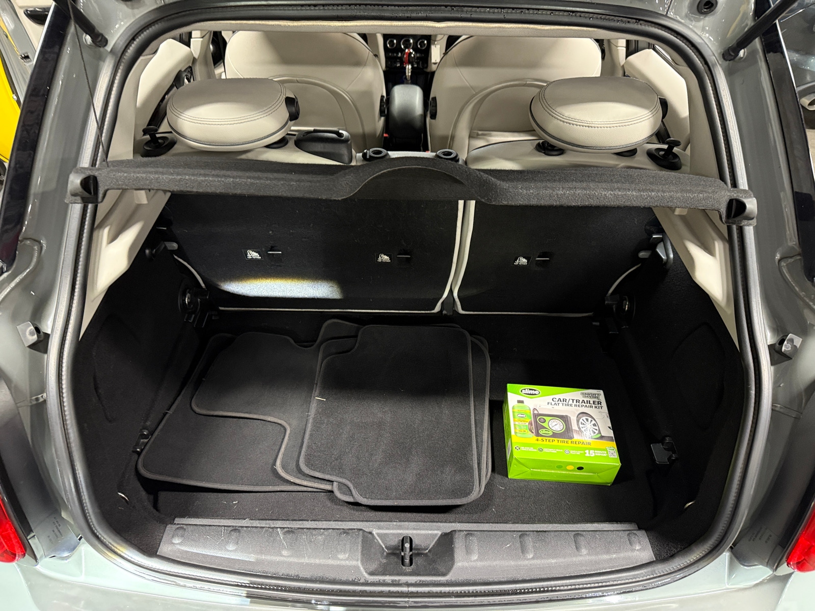 Thumbnail: 2015 MINI Cooper Hardtop - 6