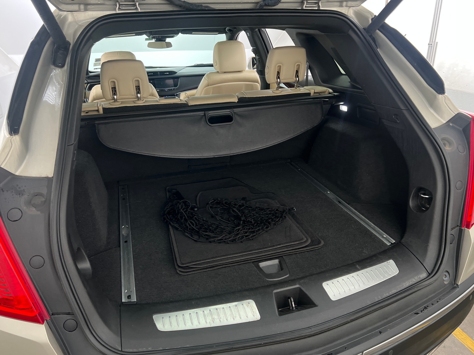 Thumbnail: 2017 Cadillac XT5 - 6