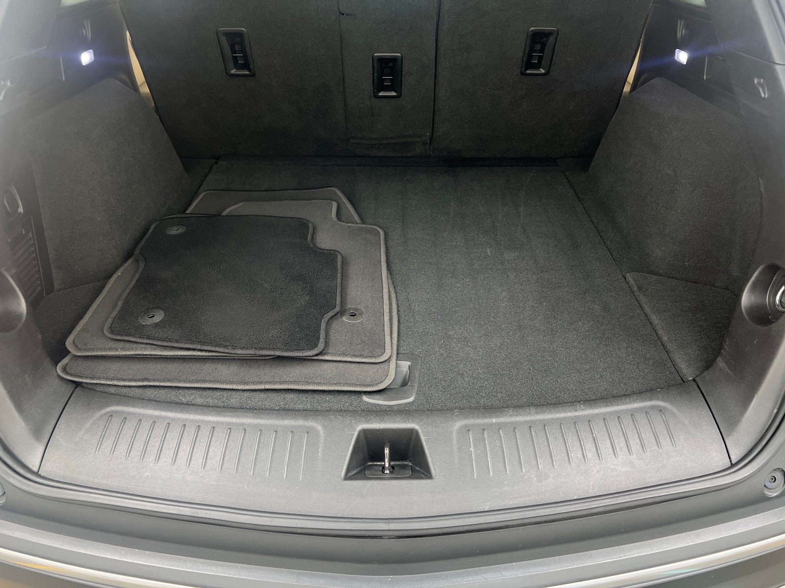 Thumbnail: 2018 Cadillac XT5 - 6