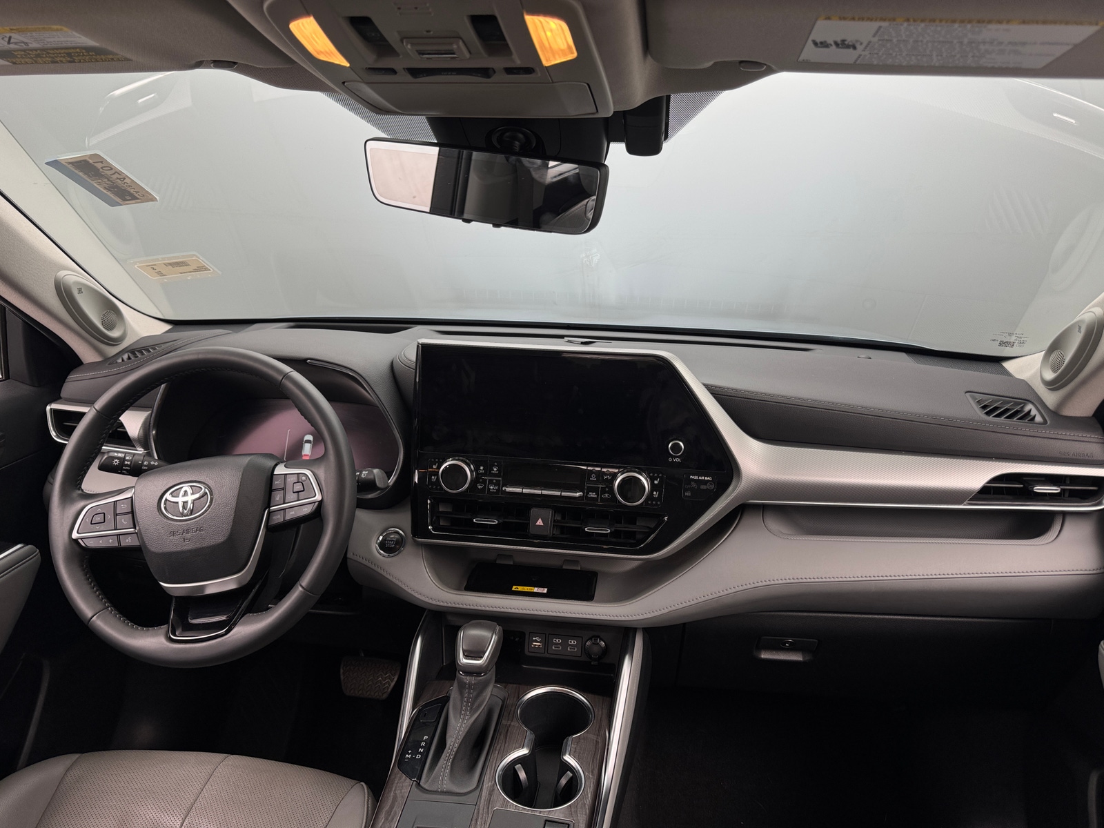 Thumbnail: 2023 Toyota Highlander - 2