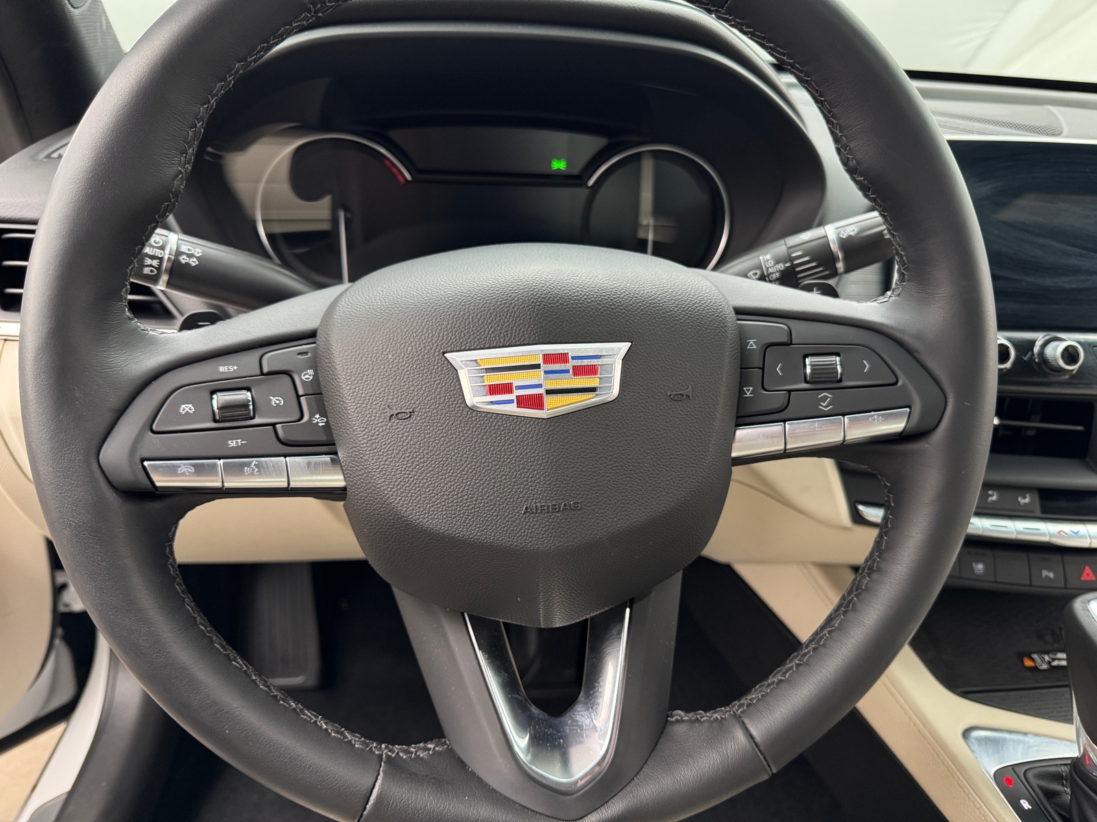 Thumbnail: 2025 Cadillac CT4 - 4