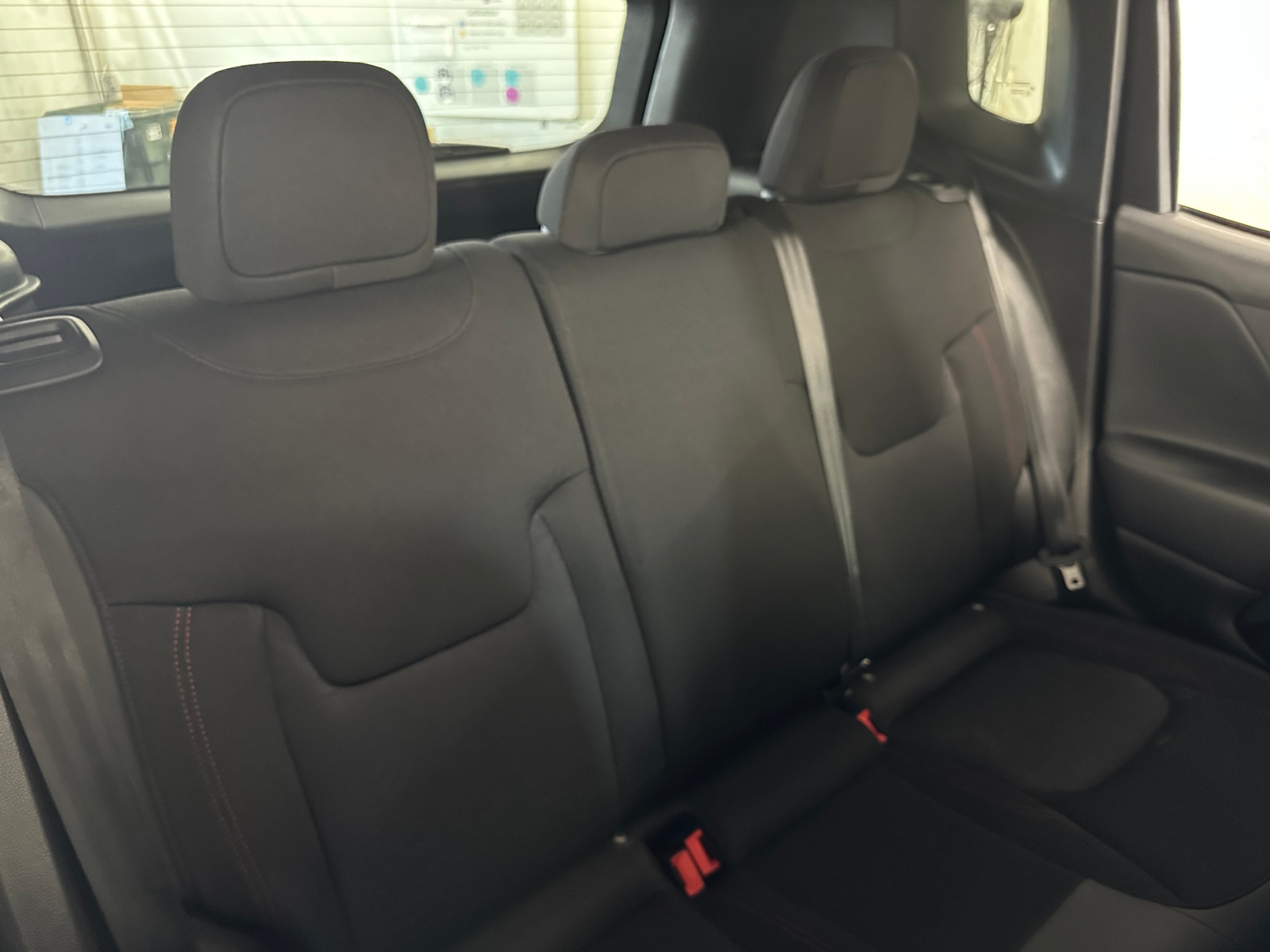 Thumbnail: 2018 Jeep Renegade - 6