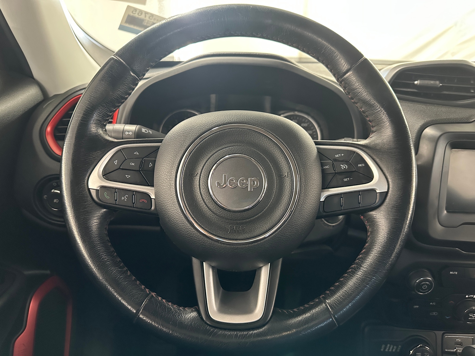 Thumbnail: 2018 Jeep Renegade - 5