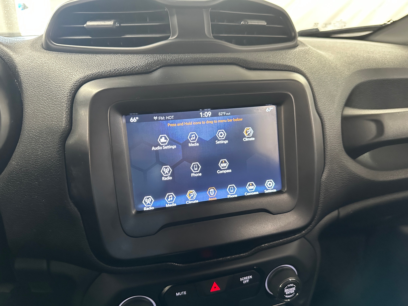 Thumbnail: 2018 Jeep Renegade - 4