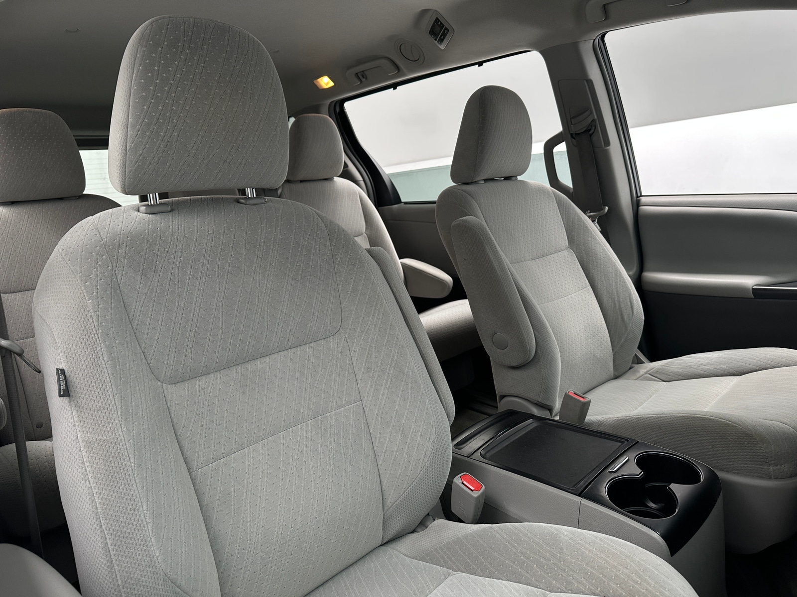 Thumbnail: 2017 Toyota Sienna - 2