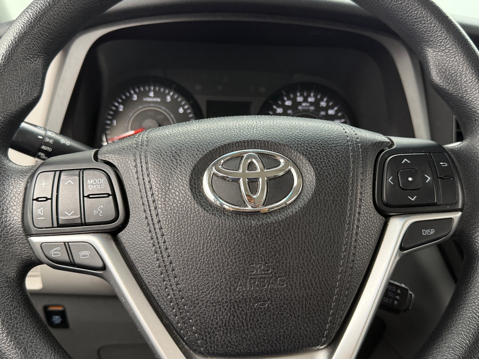 Thumbnail: 2017 Toyota Sienna - 5
