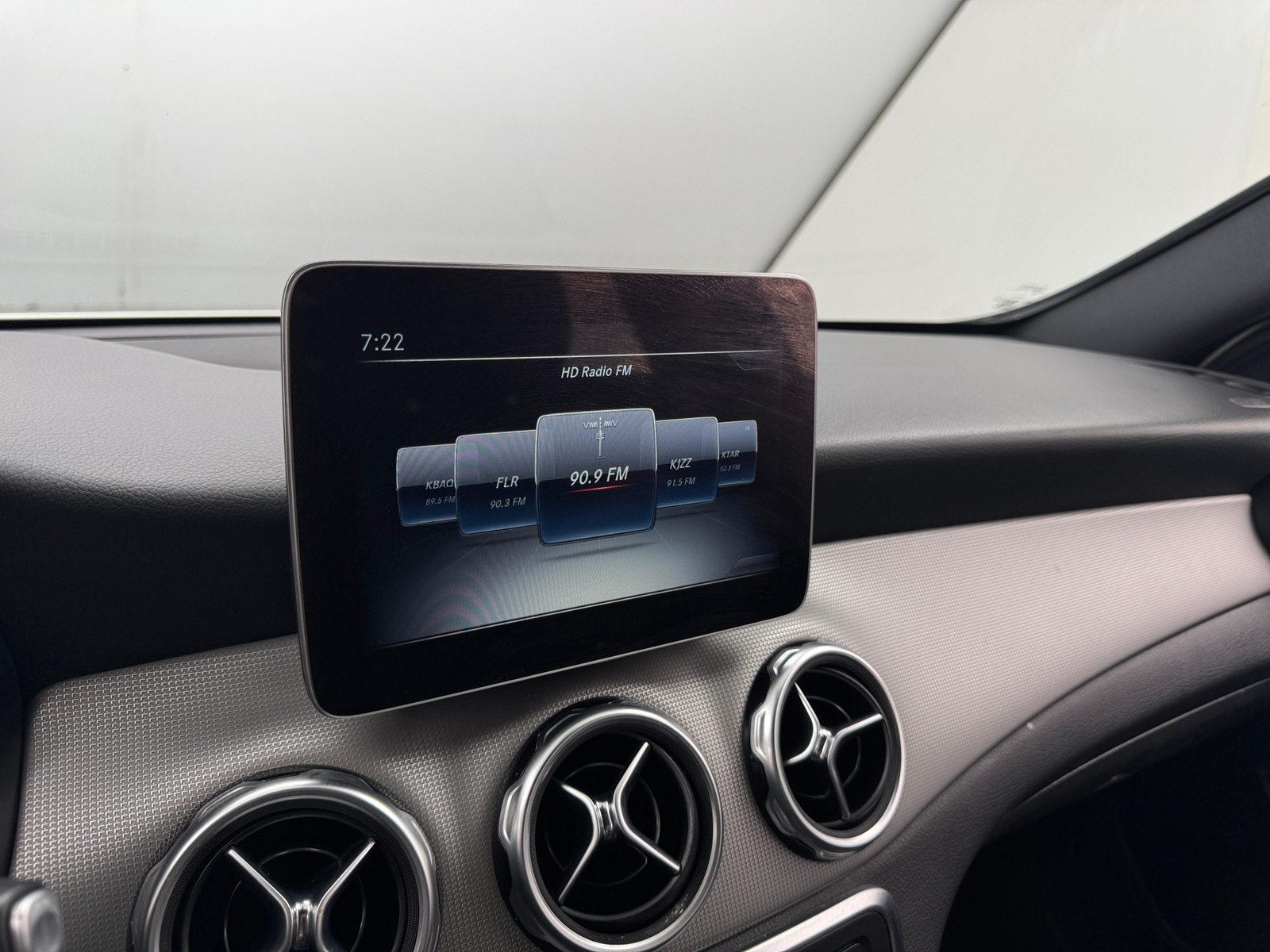 Thumbnail: 2020 Mercedes-Benz GLA - 3