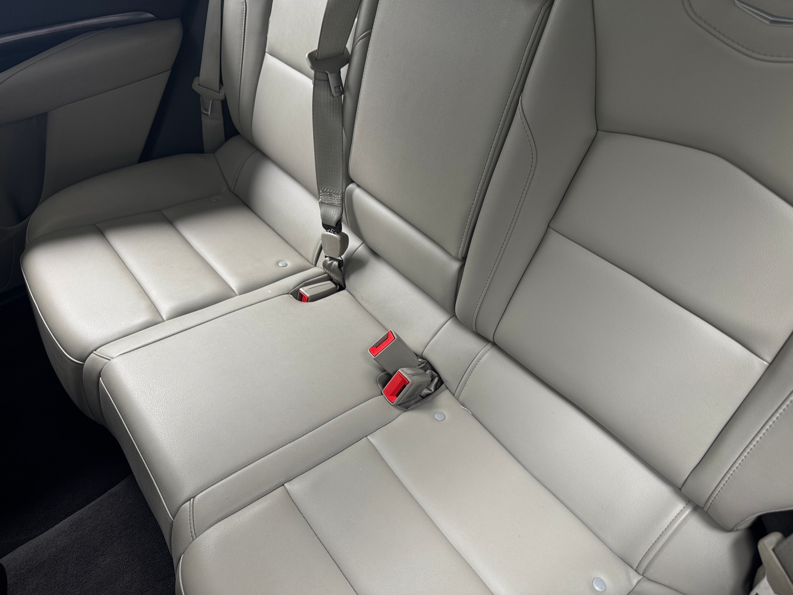 Thumbnail: 2022 Cadillac XT4 - 5
