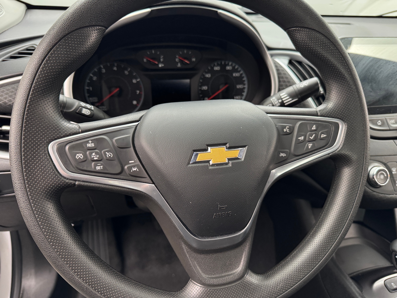 Thumbnail: 2023 Chevrolet Malibu - 5