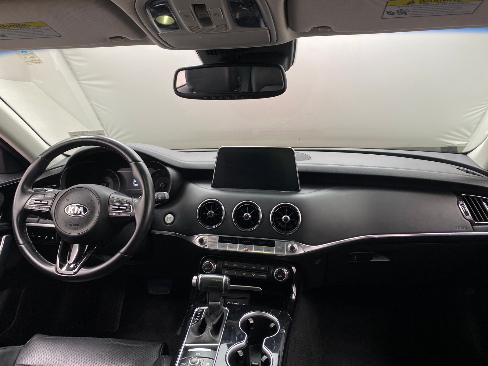 Thumbnail: 2019 Kia Stinger - 2