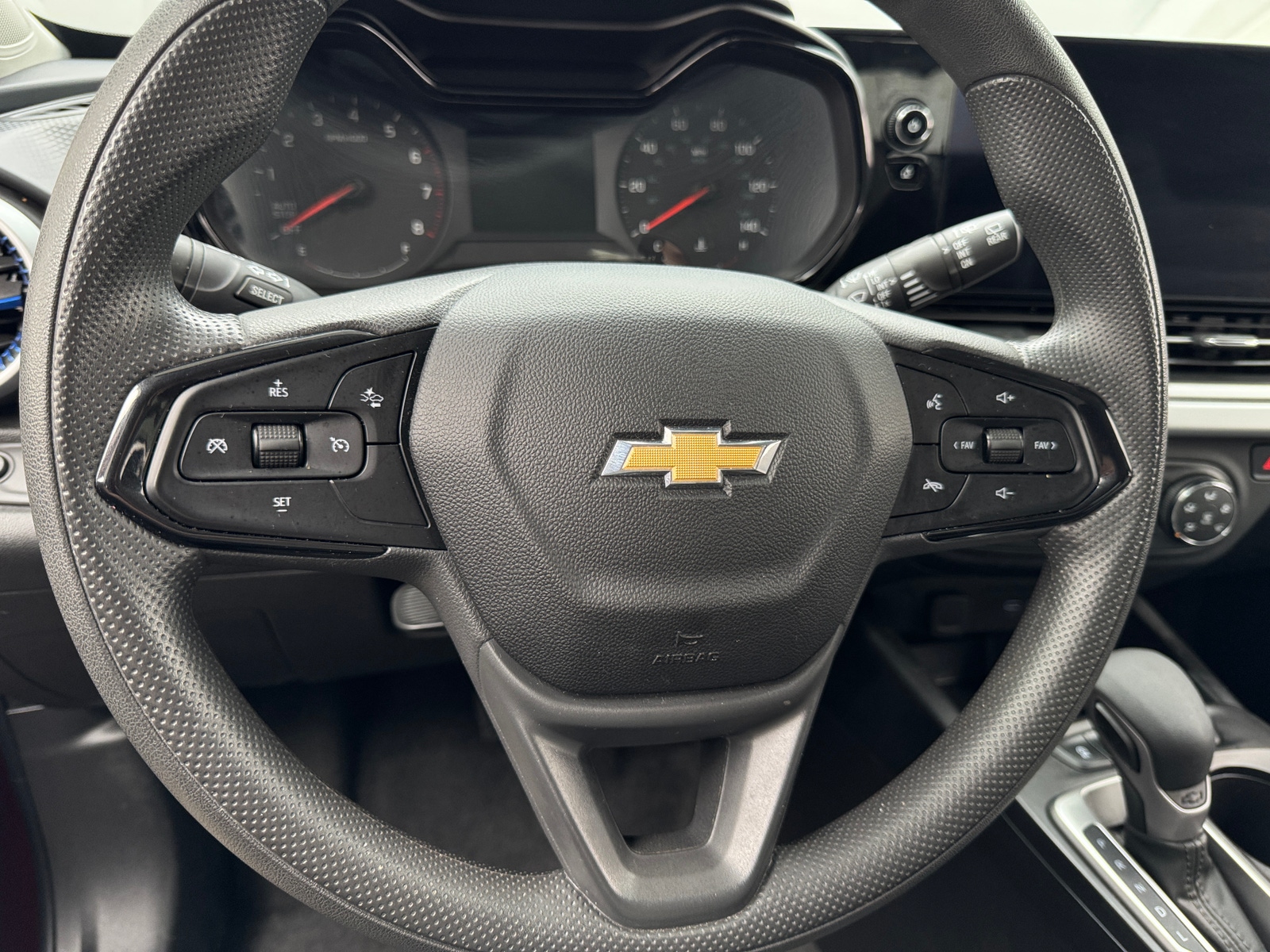 Thumbnail: 2025 Chevrolet Trax - 5