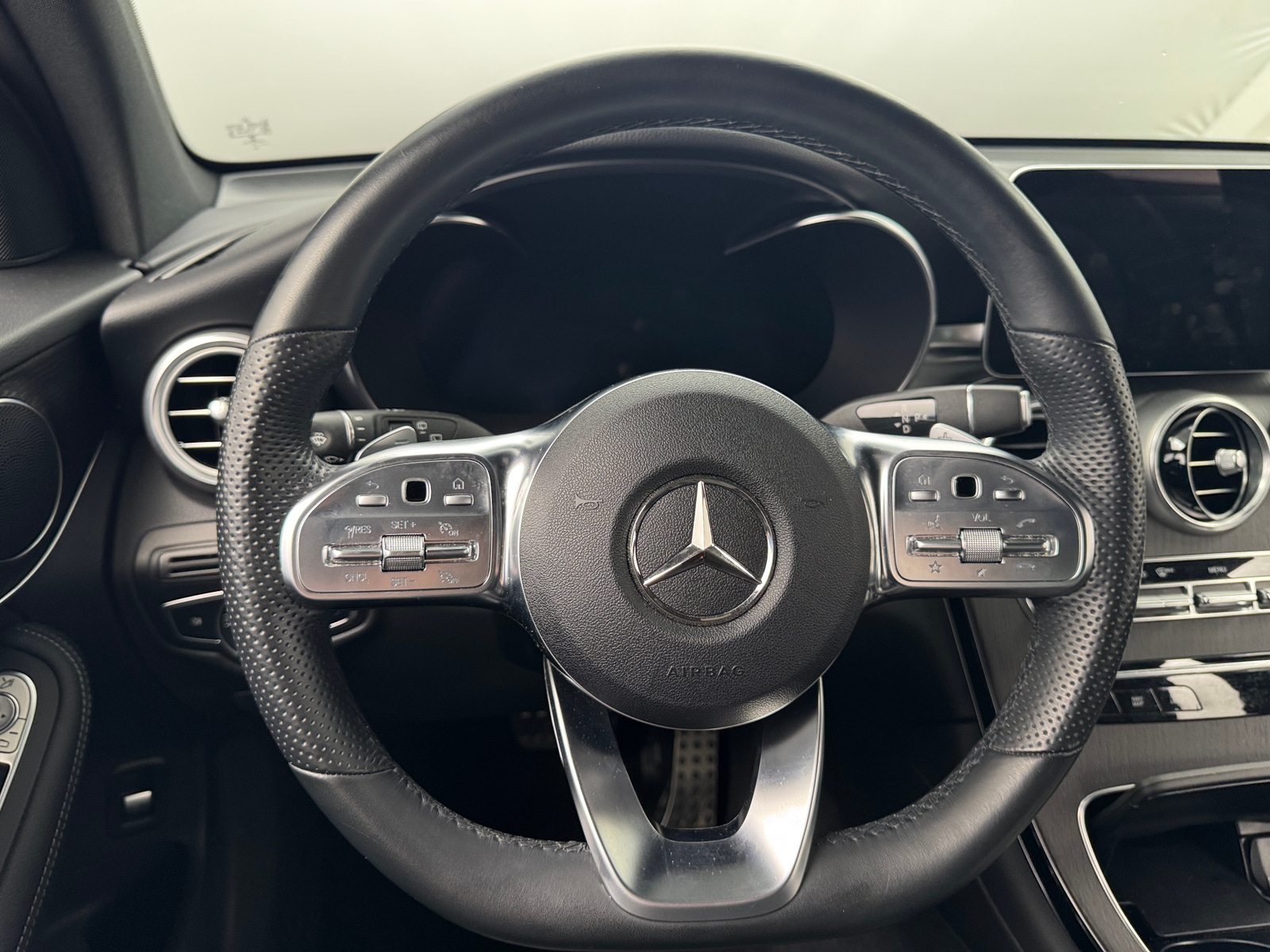 Thumbnail: 2022 Mercedes-Benz GLC - 4