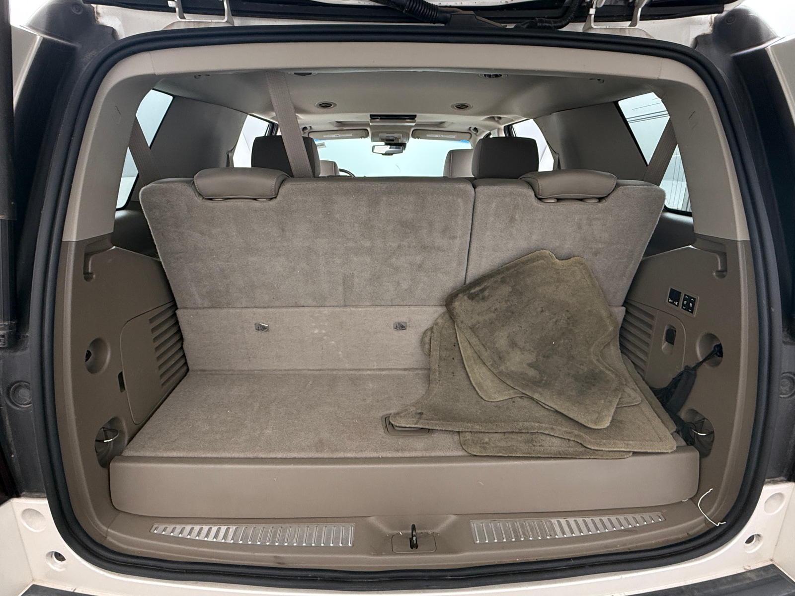 Thumbnail: 2015 Chevrolet Tahoe - 6