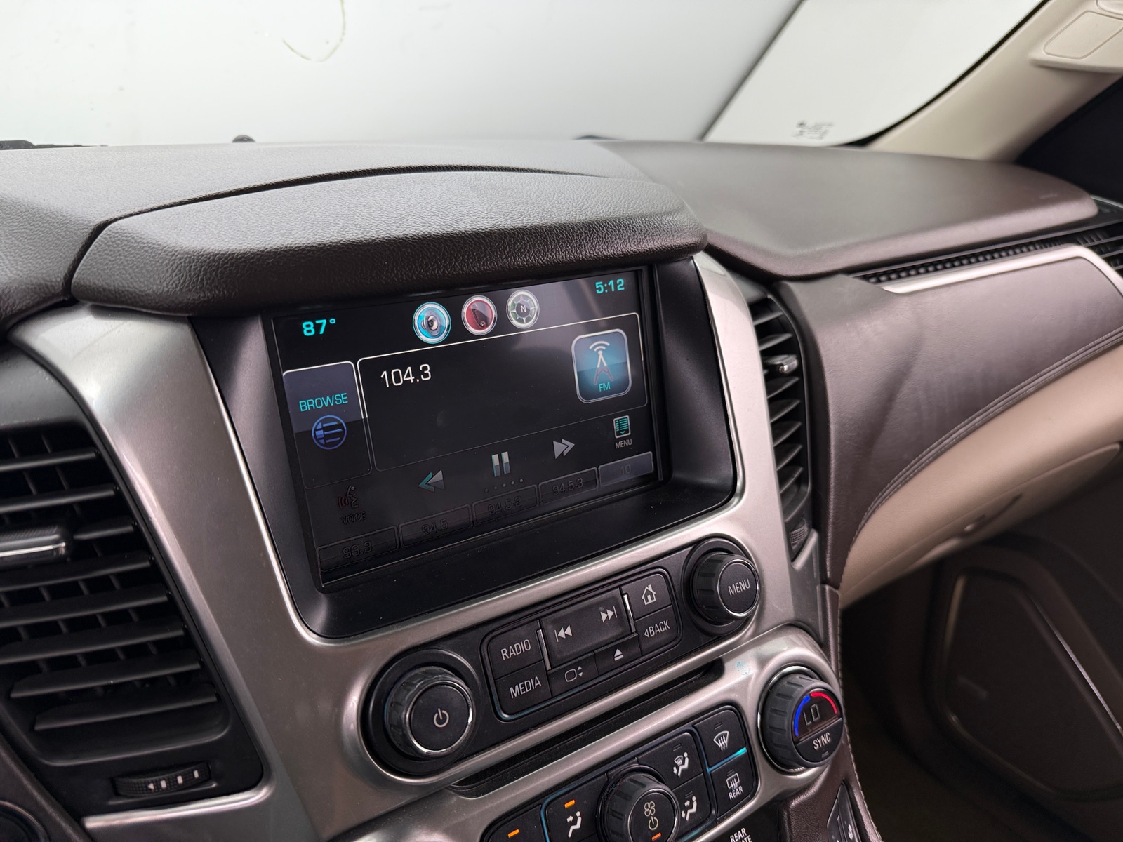 Thumbnail: 2015 Chevrolet Tahoe - 3