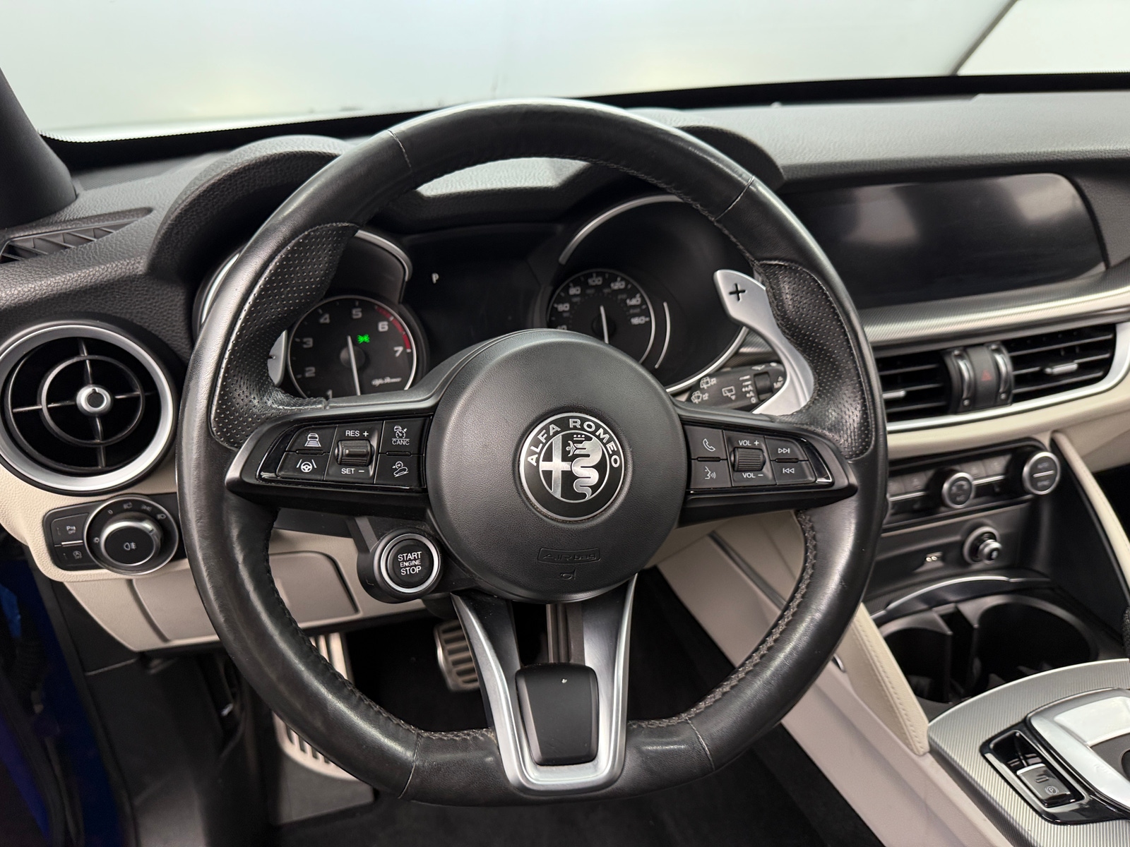 Thumbnail: 2021 Alfa Romeo Stelvio - 4