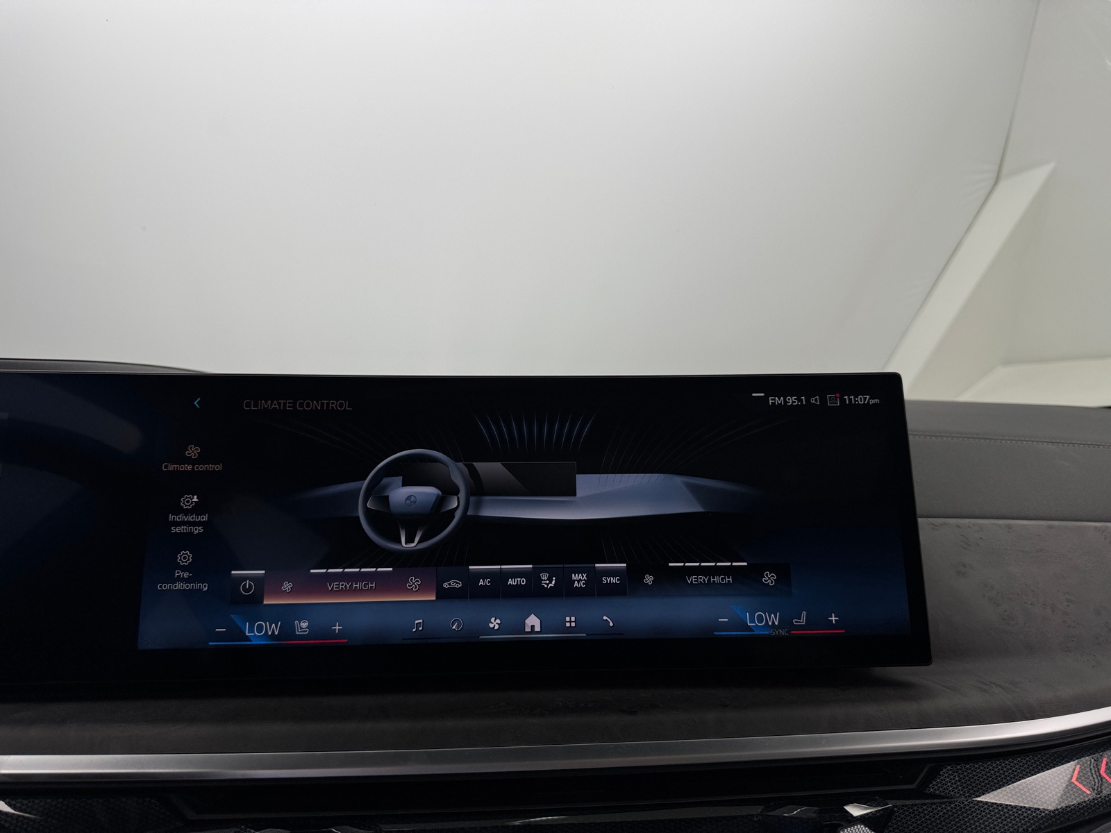 Thumbnail: 2025 BMW X5 - 3