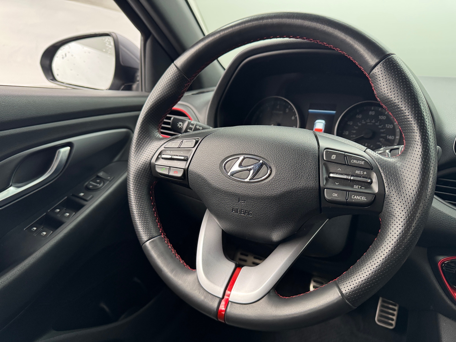 Thumbnail: 2018 Hyundai Elantra - 4