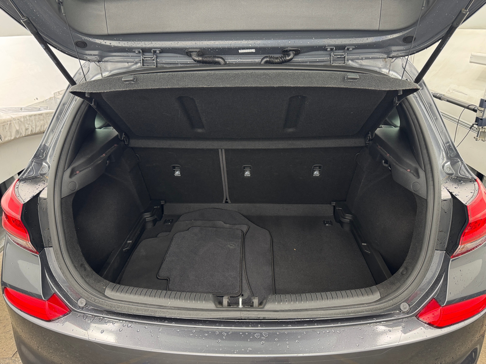 Thumbnail: 2018 Hyundai Elantra - 6