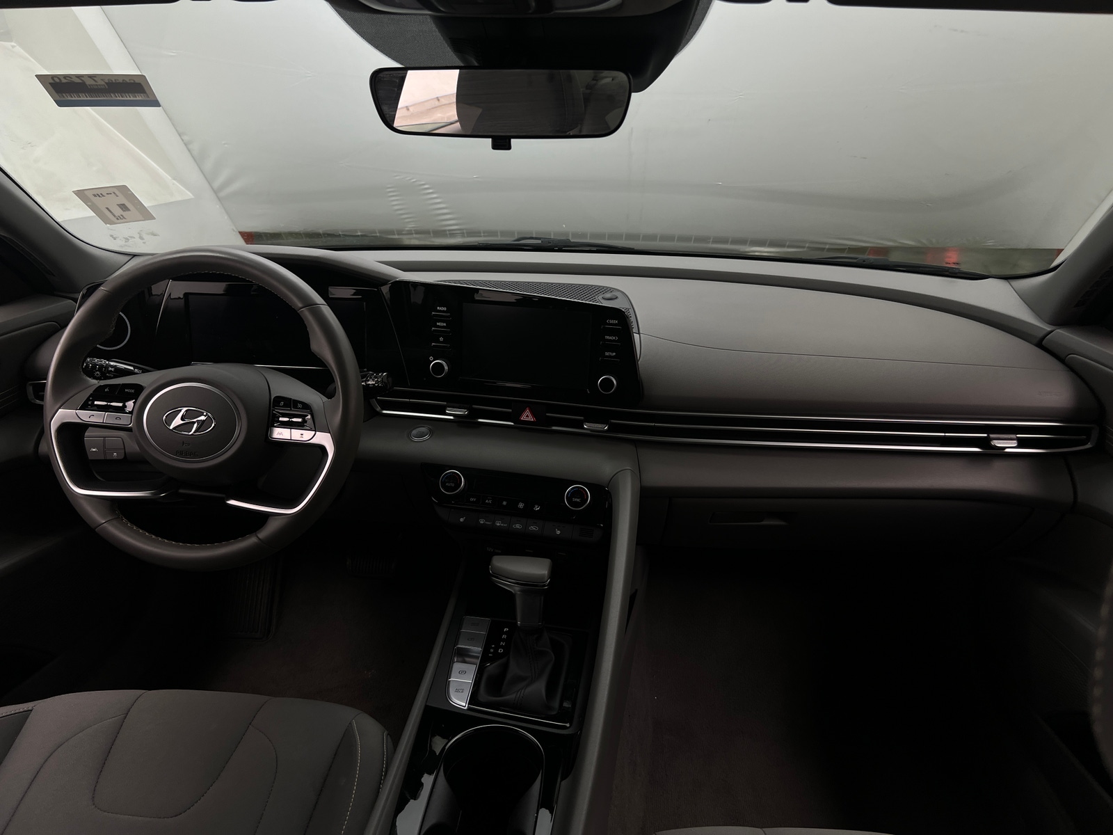 Thumbnail: 2022 Hyundai Elantra - 3