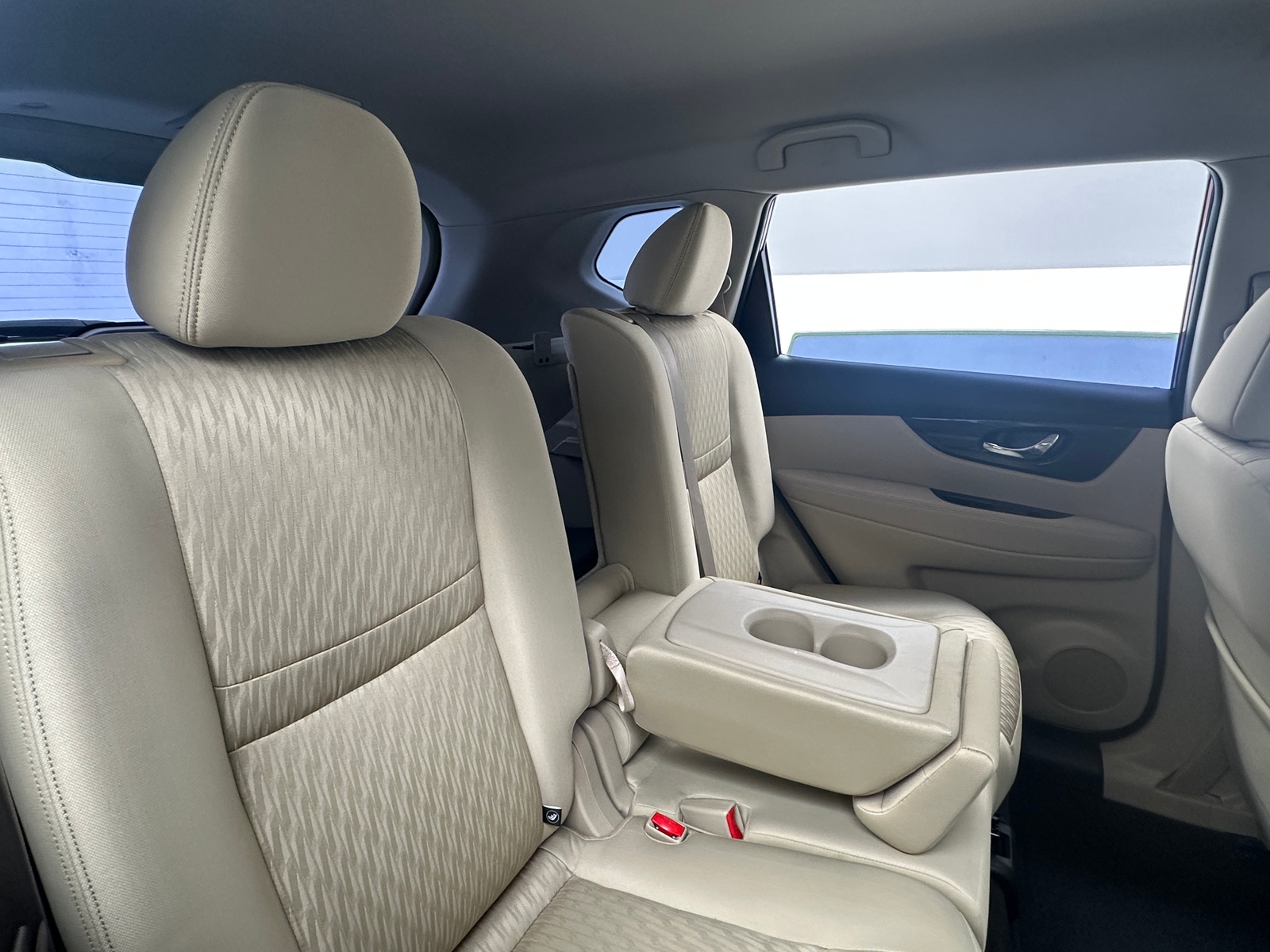 Thumbnail: 2017 Nissan Rogue - 6