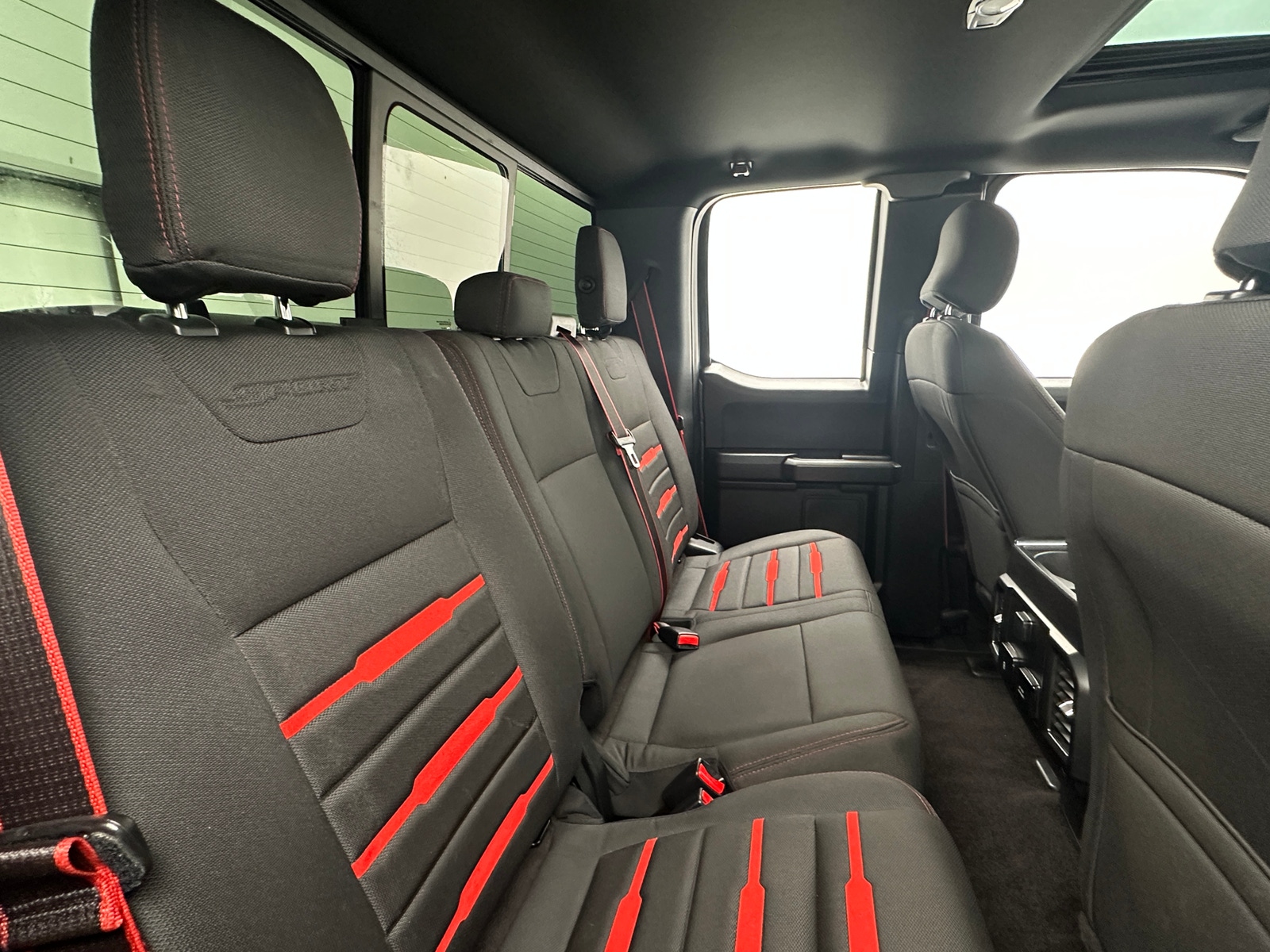 Thumbnail: 2017 Ford Econoline - 6