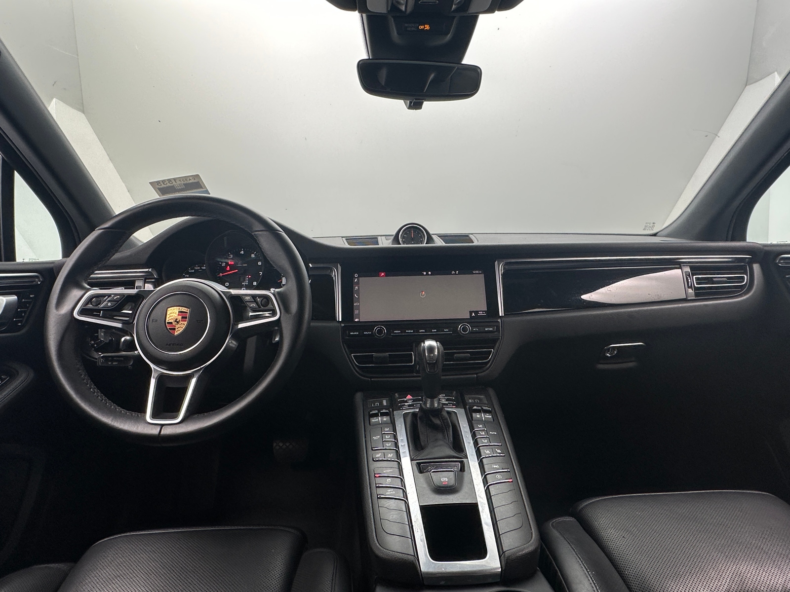 Thumbnail: 2019 Porsche Macan - 2