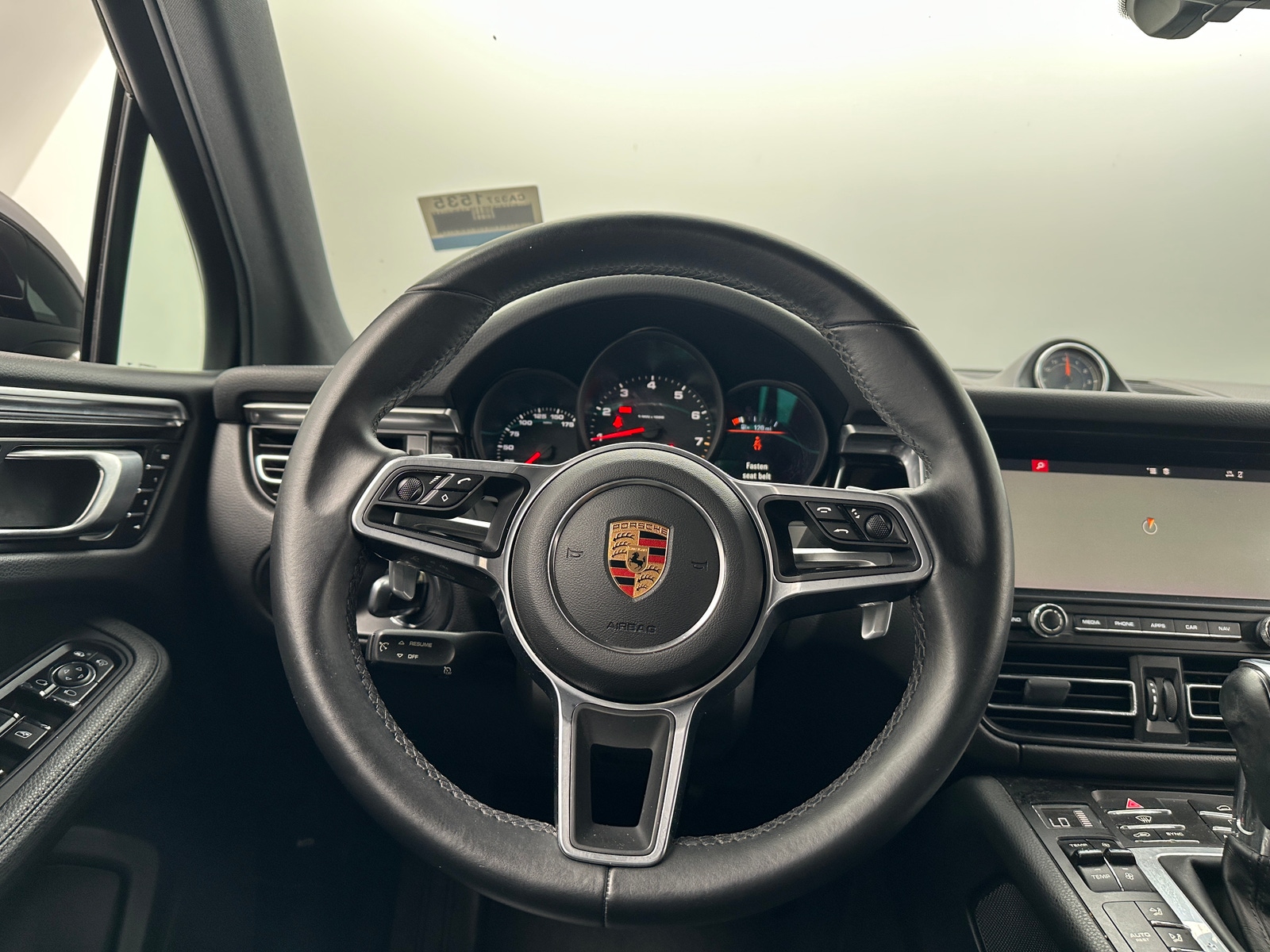 Thumbnail: 2019 Porsche Macan - 4