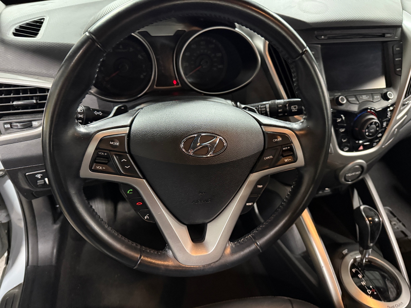 Thumbnail: 2015 Hyundai Veloster - 3