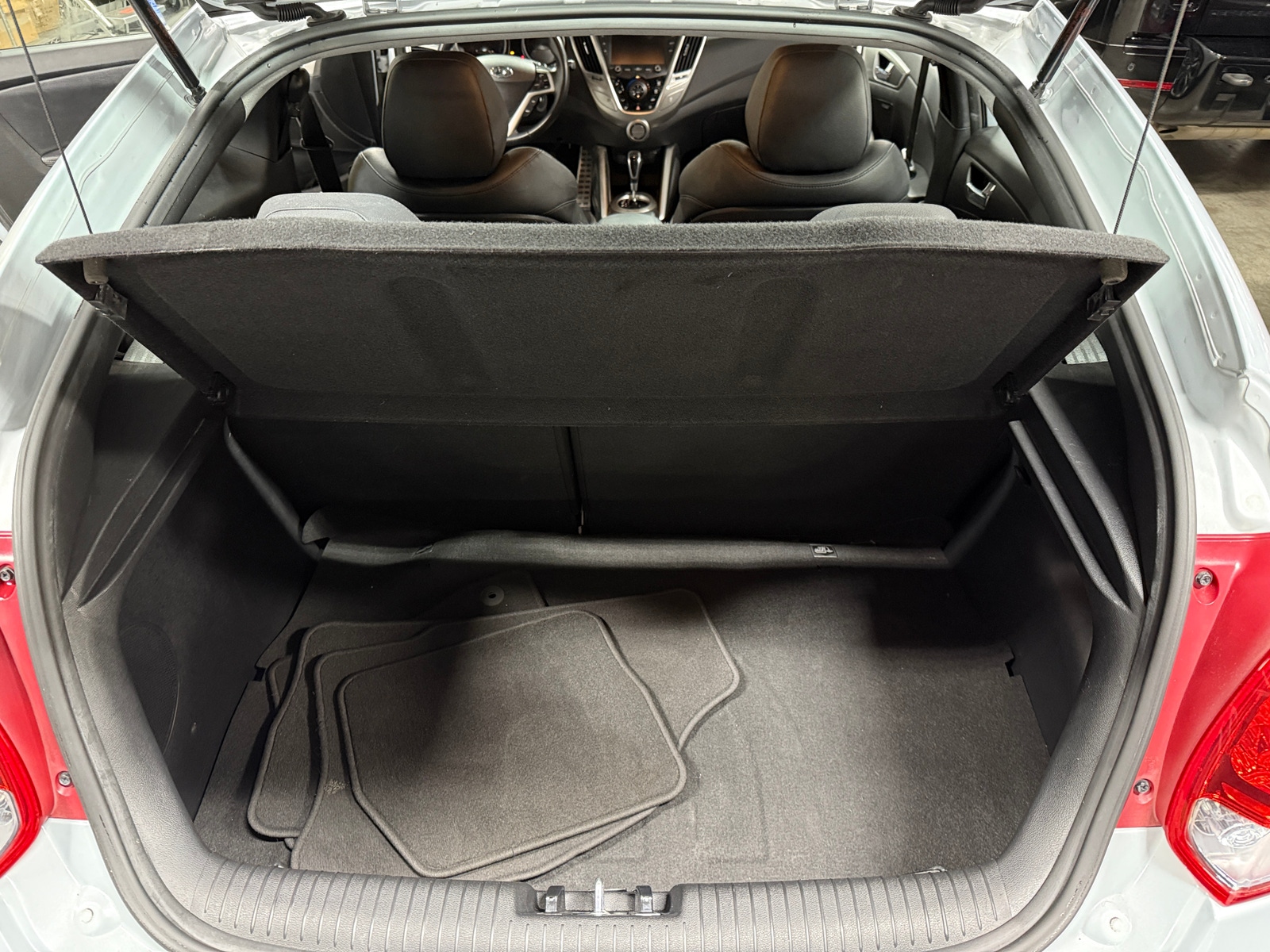 Thumbnail: 2015 Hyundai Veloster - 5