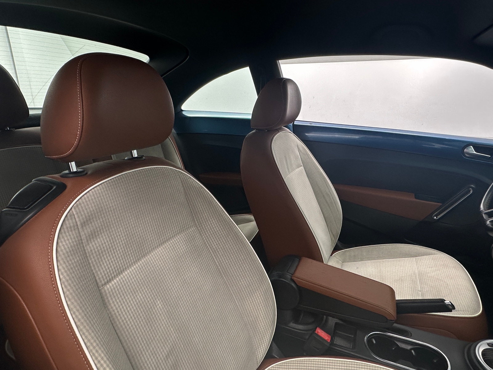 Thumbnail: 2016 Volkswagen Beetle - 2