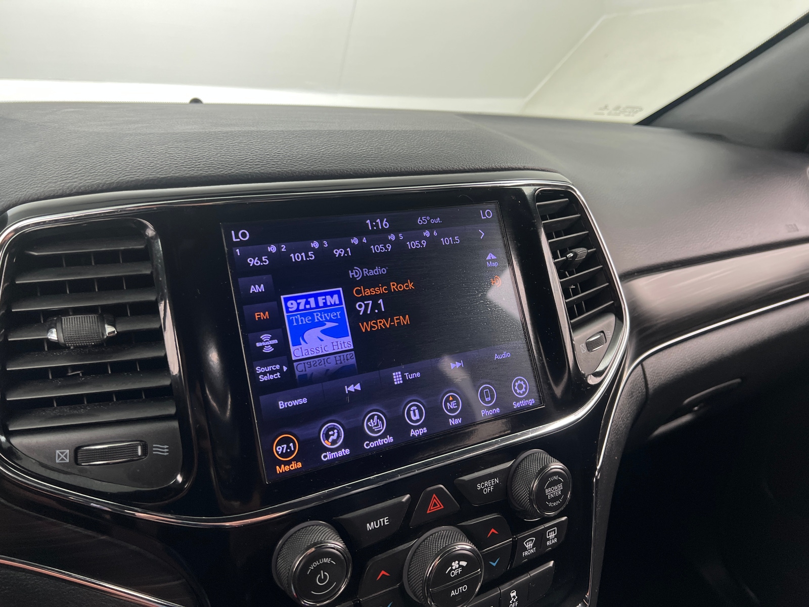 Thumbnail: 2019 Jeep Grand Cherokee - 3
