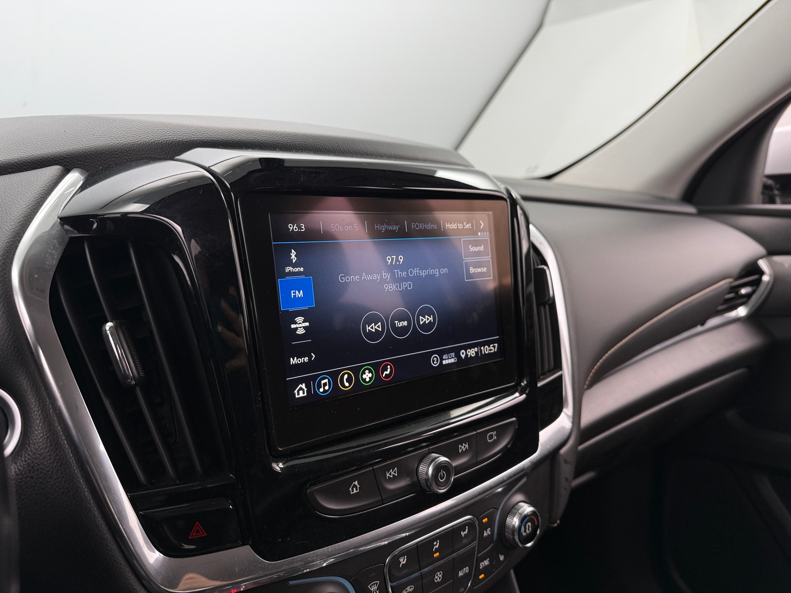 Thumbnail: 2020 Chevrolet Traverse - 4