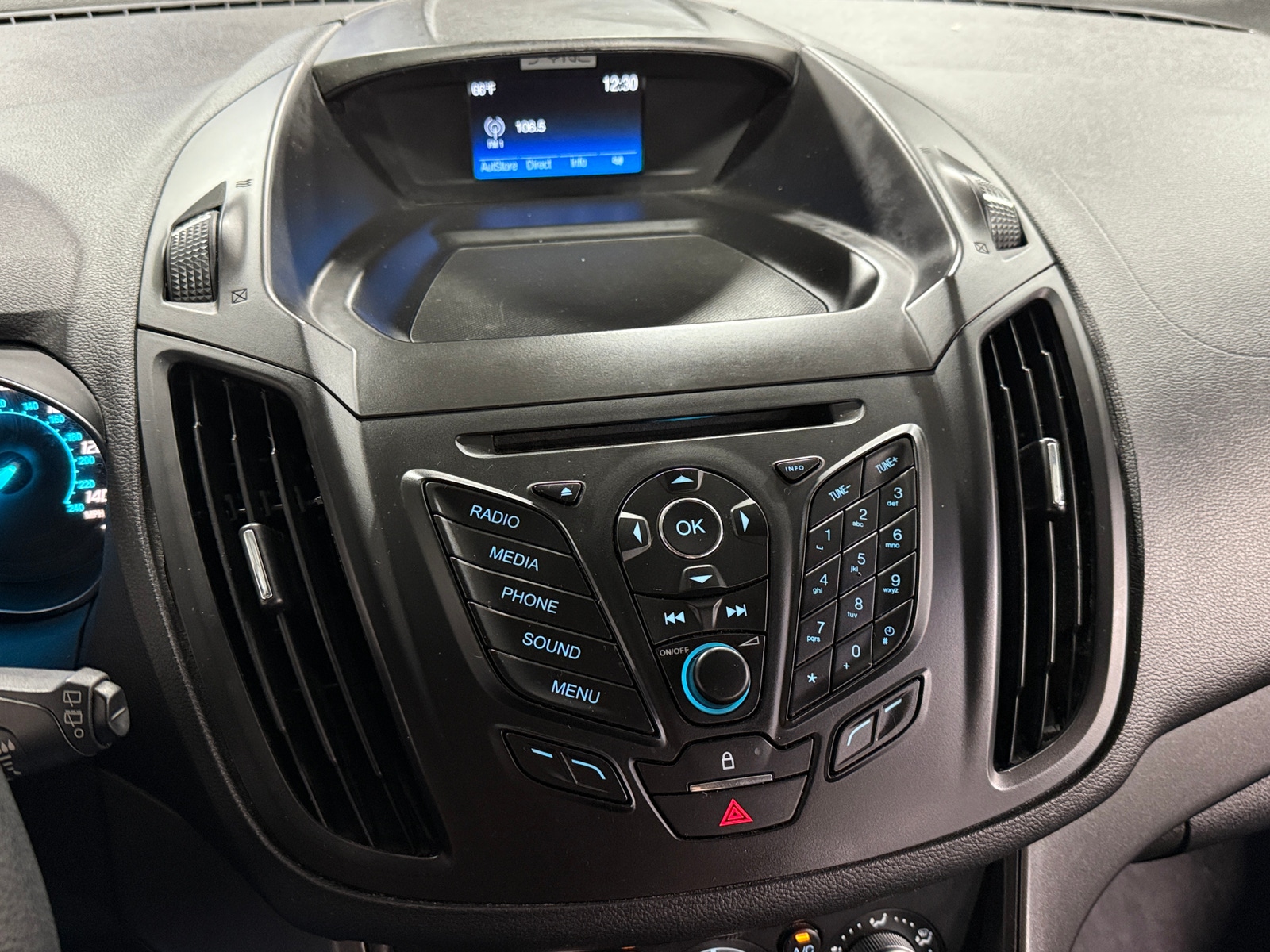 Thumbnail: 2016 Ford Escape - 4