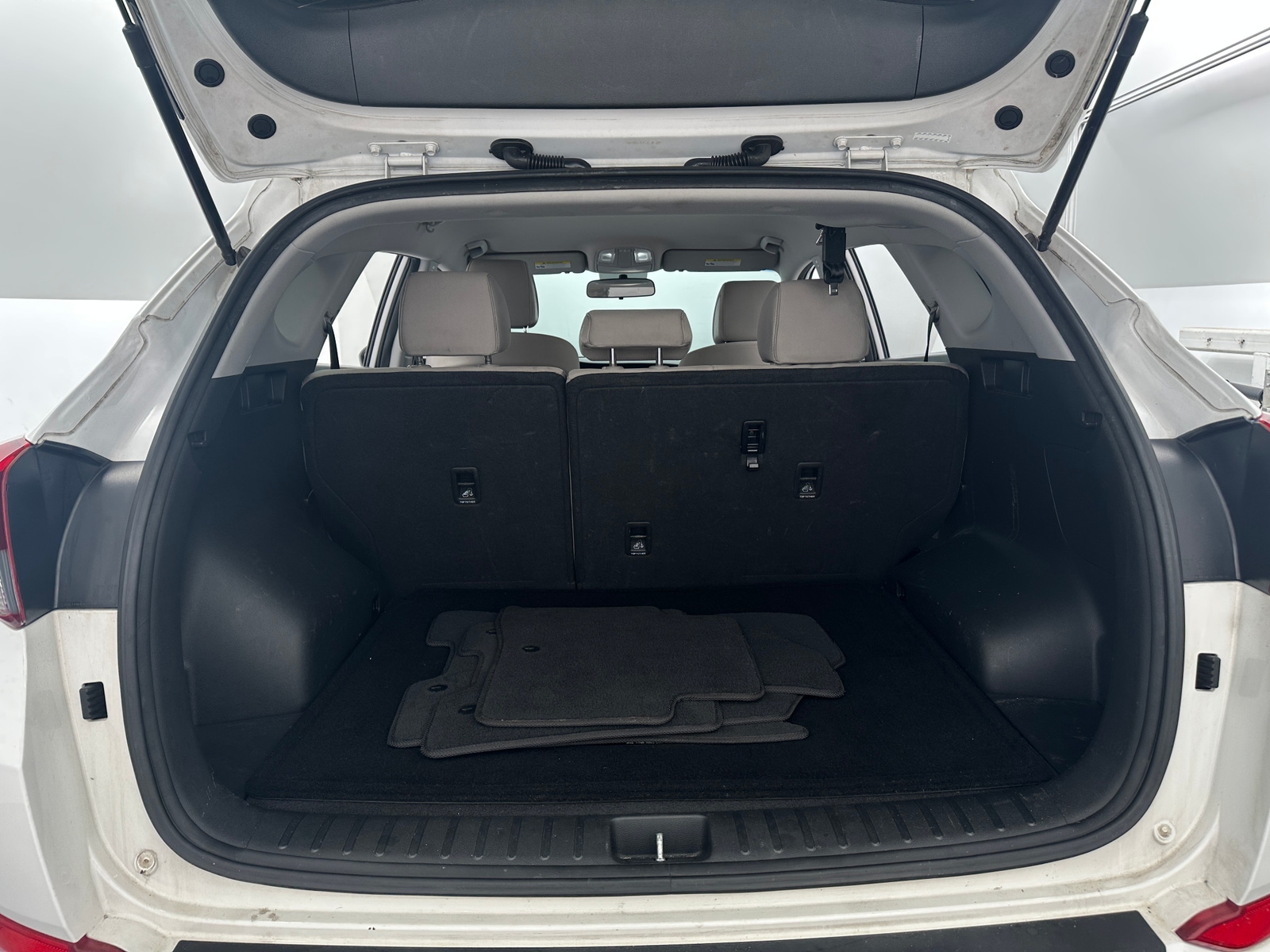 Thumbnail: 2016 Hyundai Tucson - 7