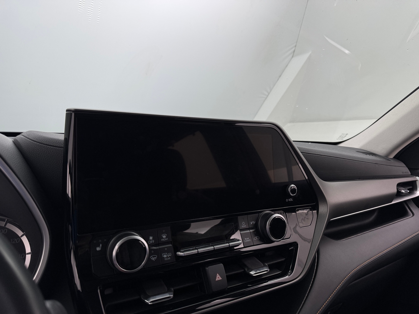 Thumbnail: 2023 Toyota Highlander - 4