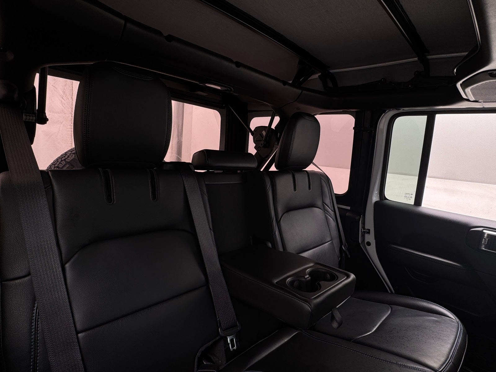 Thumbnail: 2022 Jeep Wrangler - 6