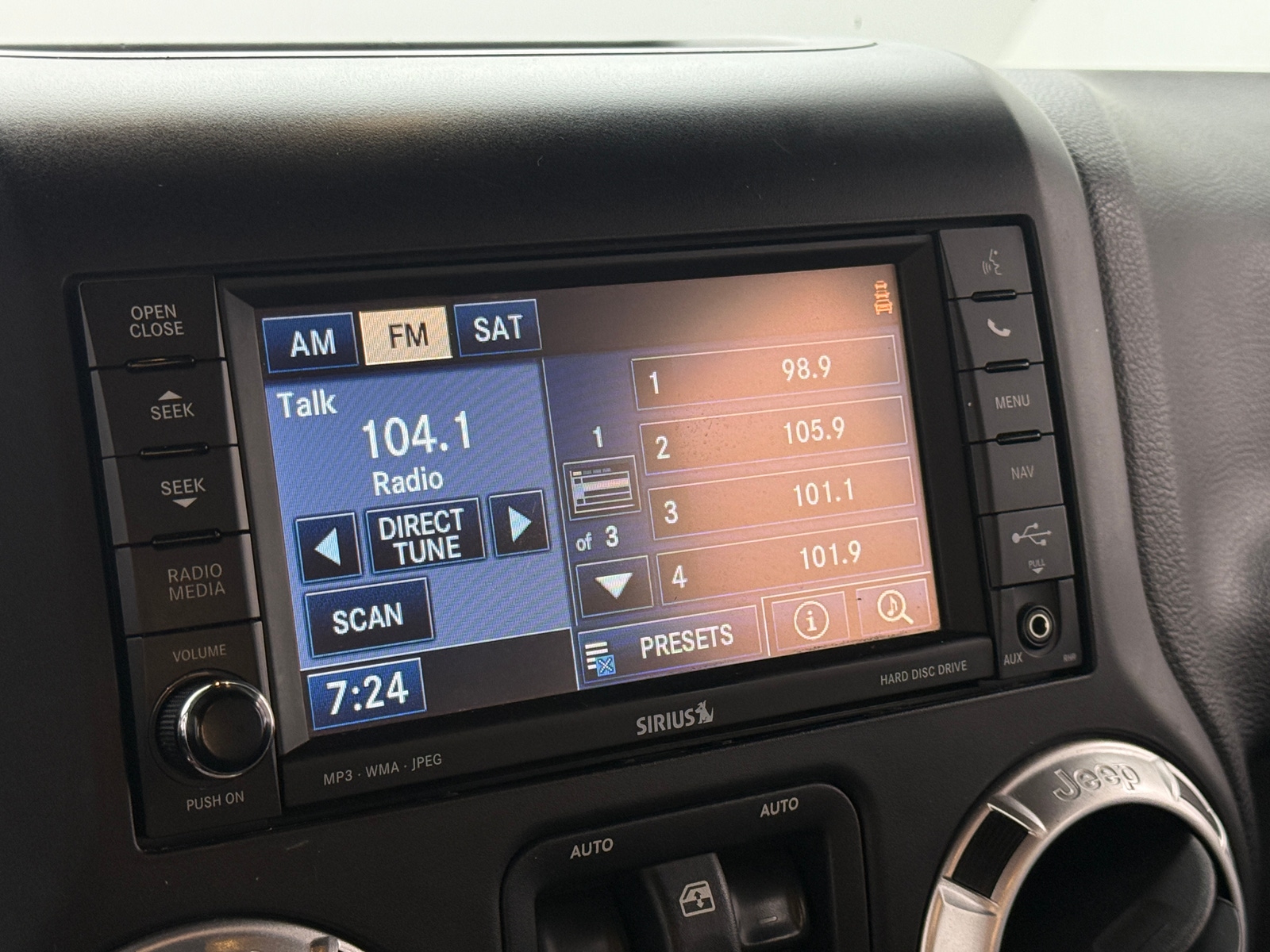 Thumbnail: 2013 Jeep Wrangler - 3