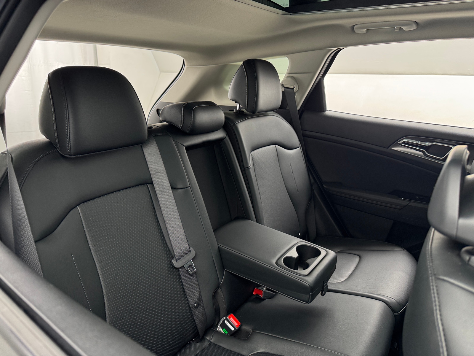 Thumbnail: 2024 Kia Sportage - 5