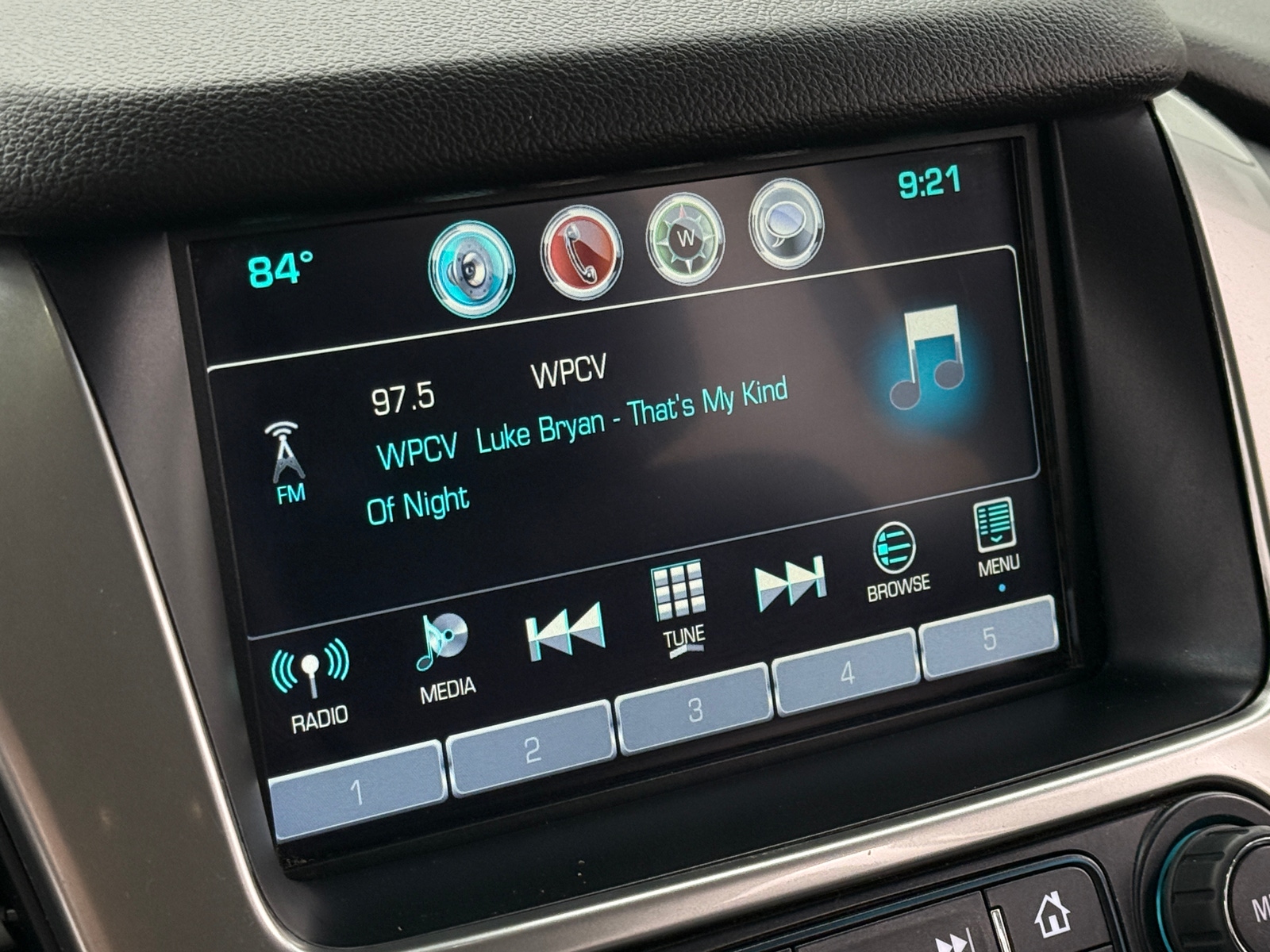 Thumbnail: 2020 Chevrolet Suburban - 3