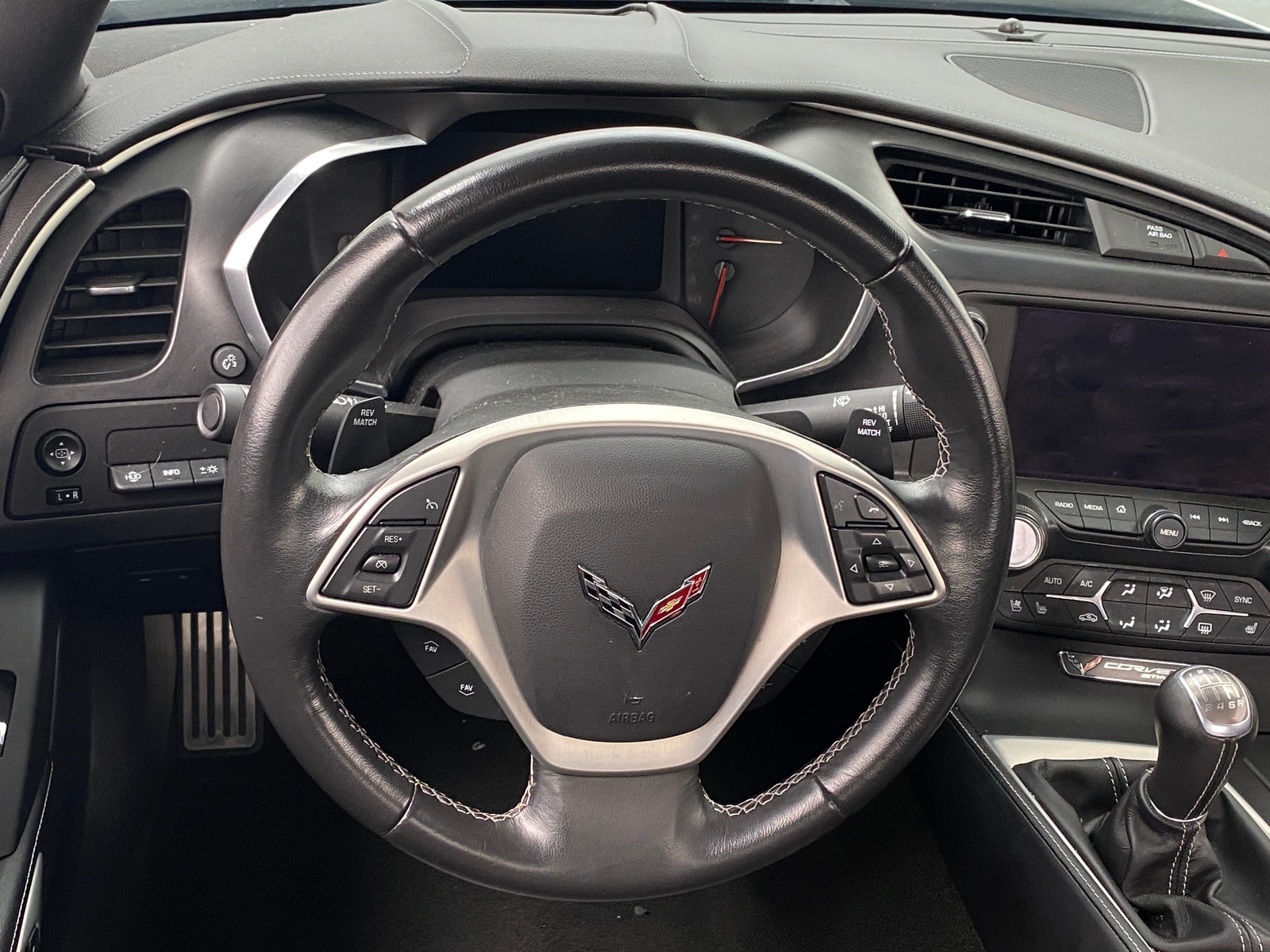 Thumbnail: 2015 Chevrolet Corvette - 3