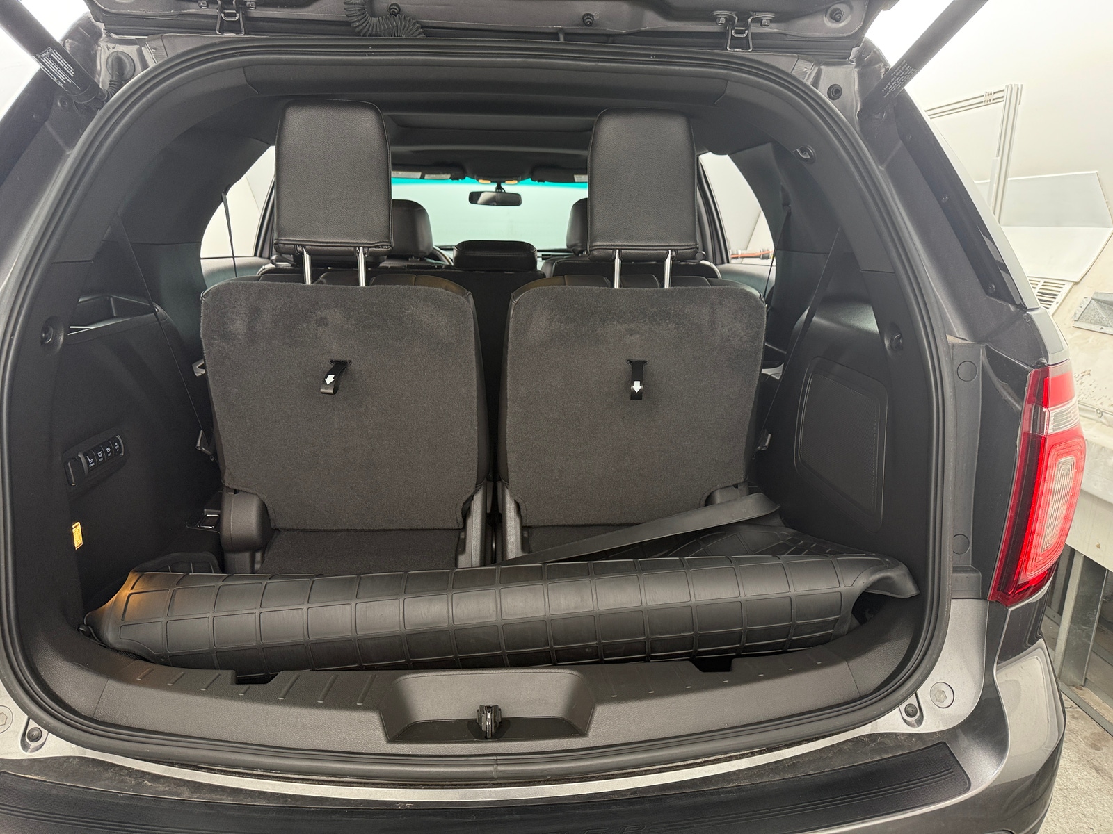 Thumbnail: 2014 Ford Explorer - 6