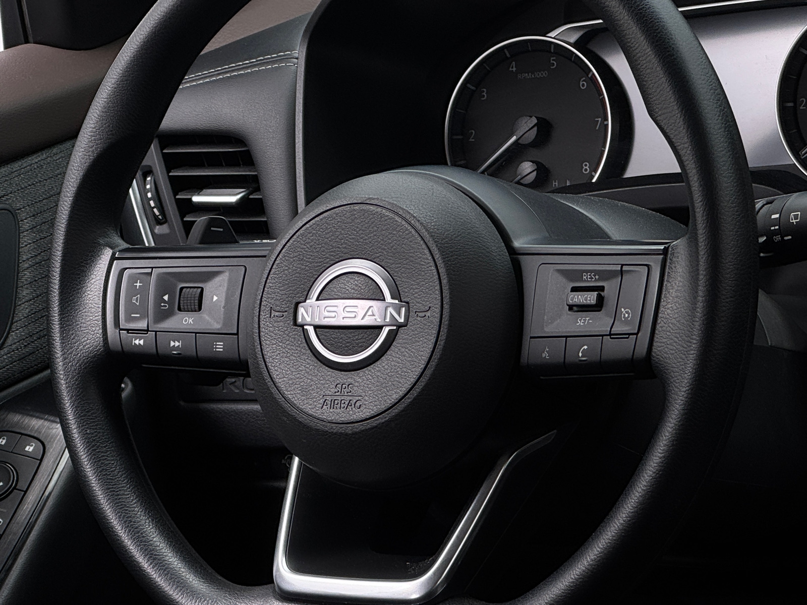 Thumbnail: 2023 Nissan Rogue - 5