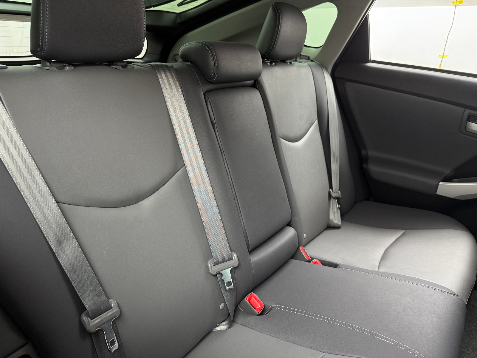 Thumbnail: 2015 Toyota Prius - 6